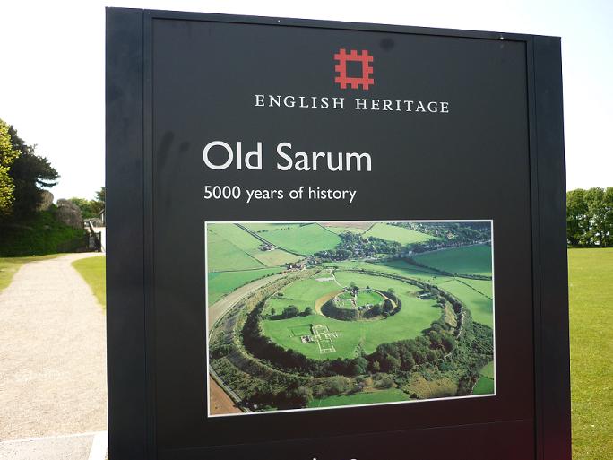 Old Sarum and the Chakra Crop Circle